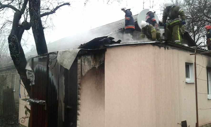 У Полтаві пожежники врятували жінку з палаючого будинку