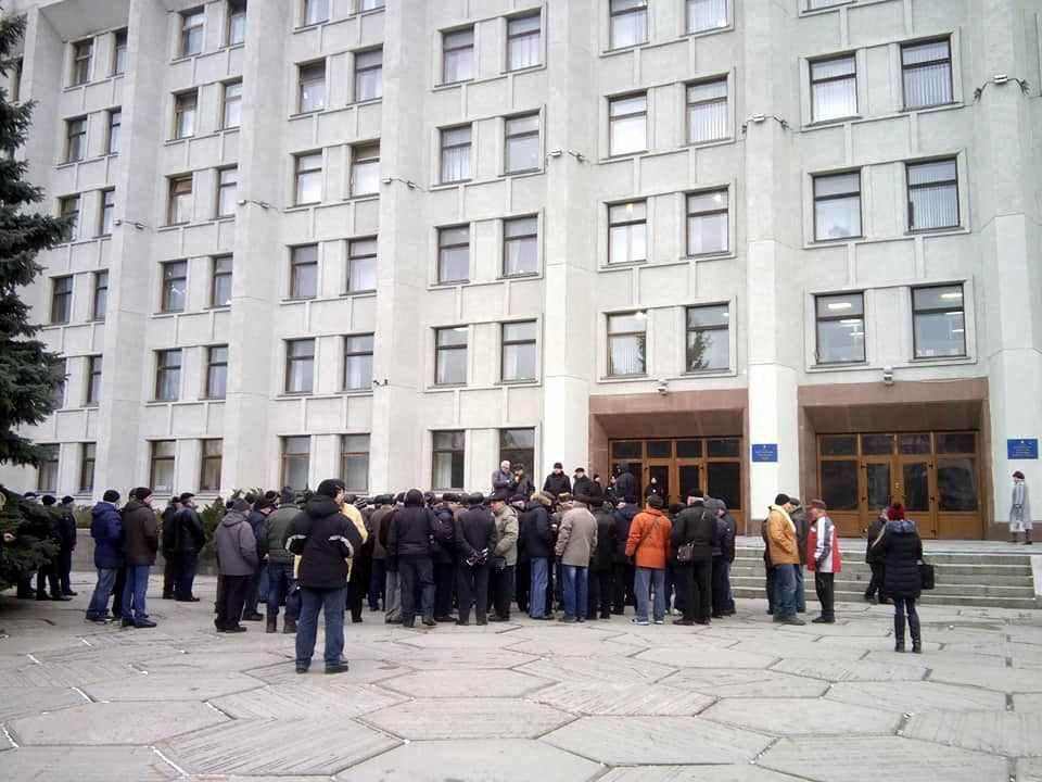 У Полтаві знову мітинг під стінами ОДА та перекриття центральної вулиці. ФОТО, ВІДЕО