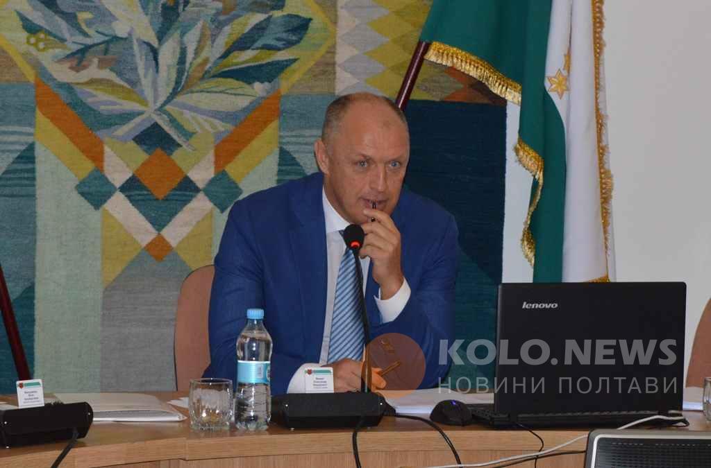 Перли мера Полтави на сесії: Кать, я дивлюсь, у залі тільки дві блондинки...