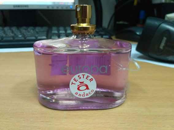 На Полтавщині жінка намагалися поцупити з крамниці парфуми та гаманець