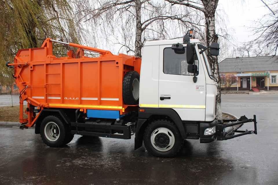 Вуличні тренажери, новий сміттєвоз, перемоги в конкурсах: в ОТГ на Полтавщині підсумували роботу за рік