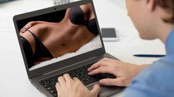 На Полтавщині судили чоловіка за розповсюдження порно в соціальній мережі