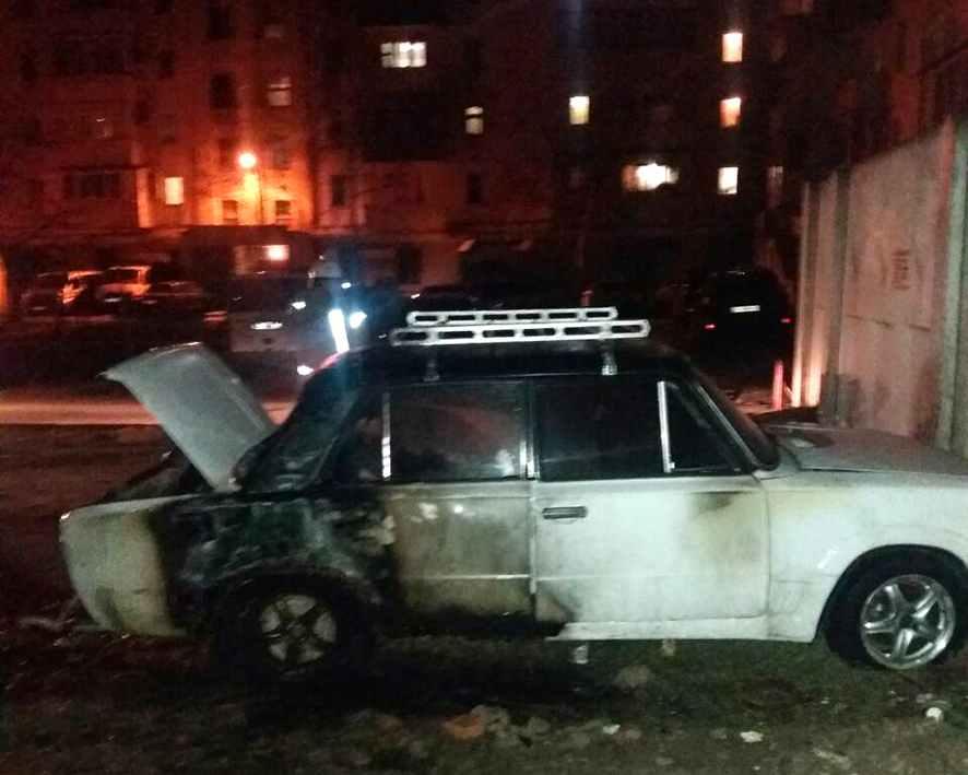 У Полтаві горів легковик ВАЗ-21013
