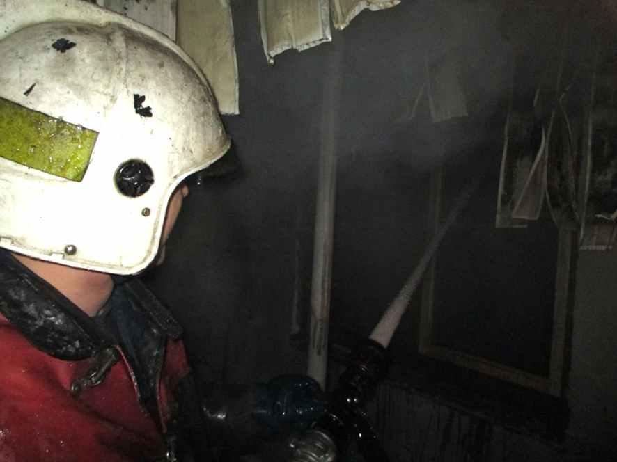 На Полтавщині понад дві години гасили автомийку
