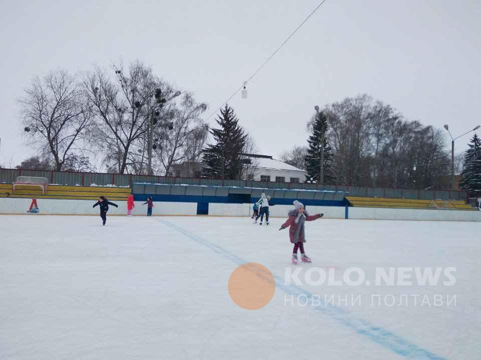 У Гребінці та Лубнах залили ковзанки: цінова політика