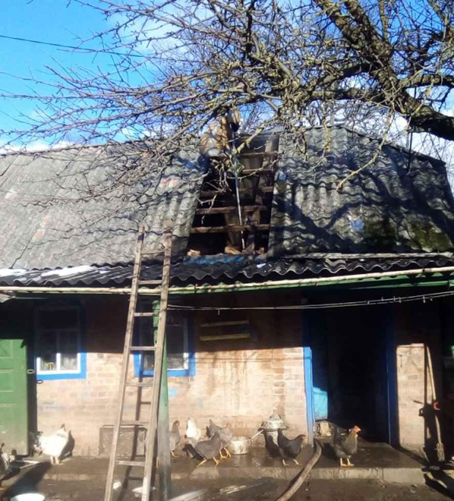 На Полтавщині горіла господарська будівля