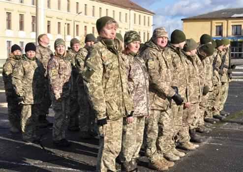 Полтавцям, які служать у 128-й окремій Закарпатській гірсько-піхотній бригаді, вручили відзнаки