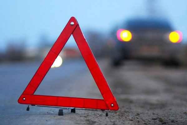 У Полтаві водій легковика протаранив світлофор
