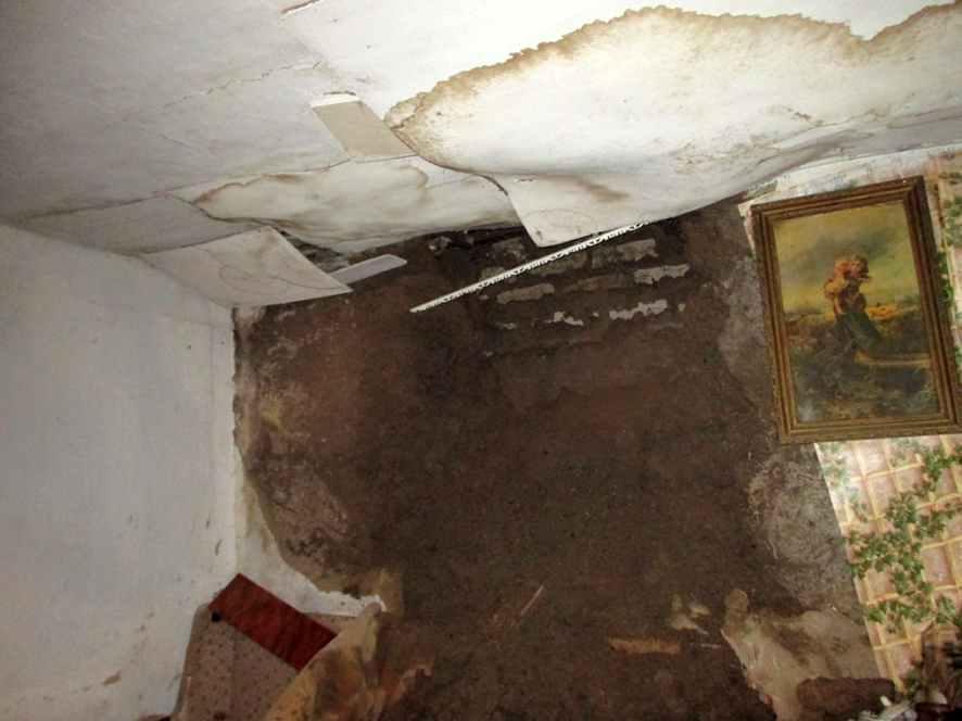 У будинку в селі під Кременчуком пару привалило стіною: жінка загинула на місці