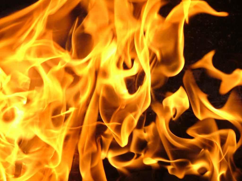 У селі на Полтавщині в пожежі сильно обгорів чоловік