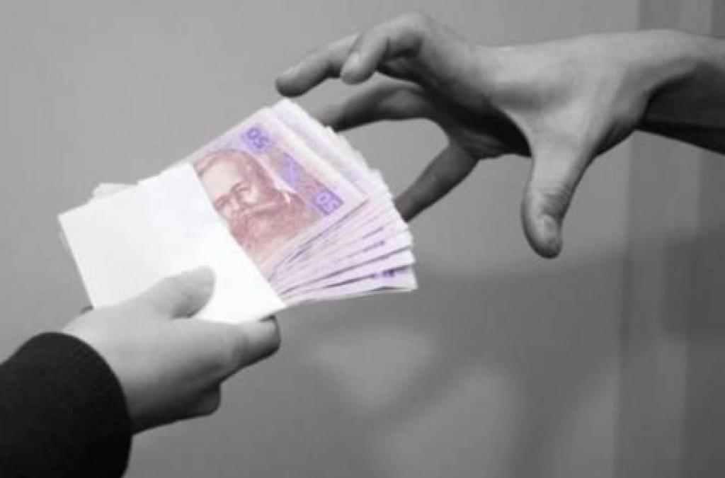 Полтавців, які вимагали гроші на центральному ринку, судитимуть