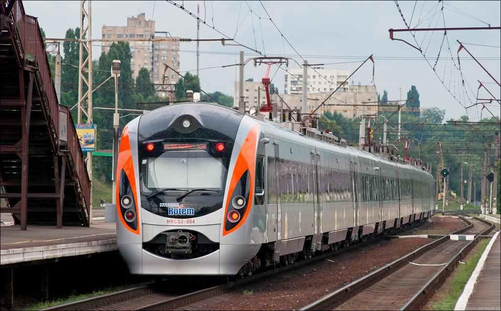 Через ремонт мосту на Полтавщині тимчасово відмінять один із поїздів