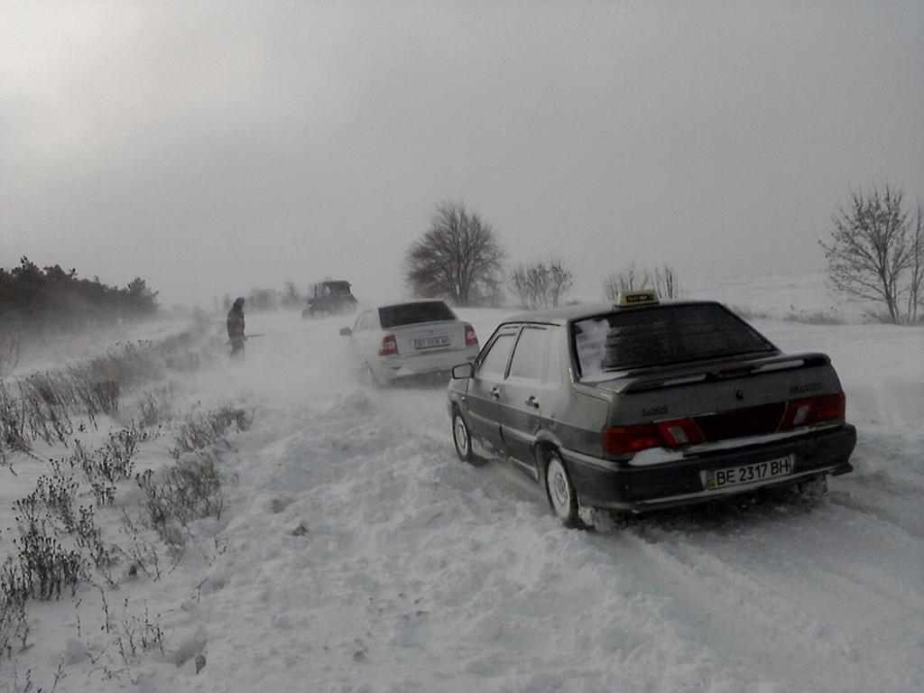 На Полтавщині синоптики знову прогнозують хуртовину, сніг та ожеледь