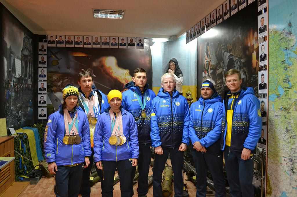 У Полтаві побували харківські паралімпійці, які вчора повернулись в Україну. ФОТО