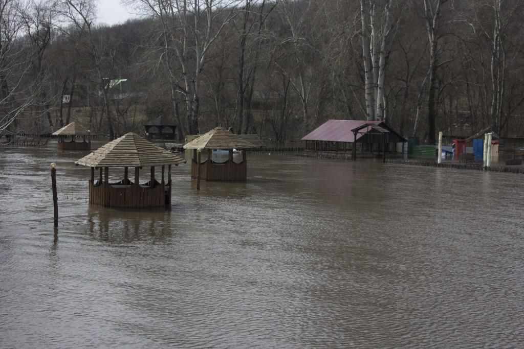 Повінь у розпалі: за тиждень до Полтавщини дійде вода з Сум та Росії. ФОТО, ВІДЕО