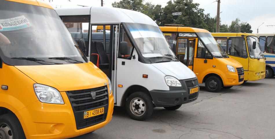 Вартість проїзду в полтавському транспорті: міськвиконком далі ігнорує судові засідання