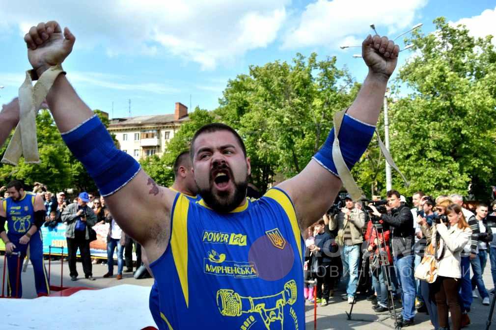 У Полтаві силачі встановили рекорд України