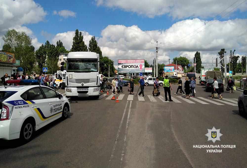 На Полтавщині під колесами вантажівки загинув 92-річний пенсіонер 