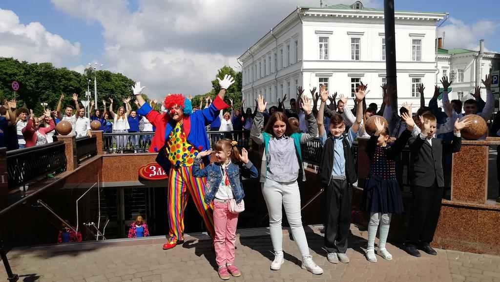Мов багато не буває – уперше в Полтаві відбувся флешмоб жестовою мовою. ФОТО, ВІДЕО