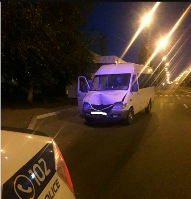 У Кременчуці маршрутка врізалася в електроопору: постраждали п'ятеро