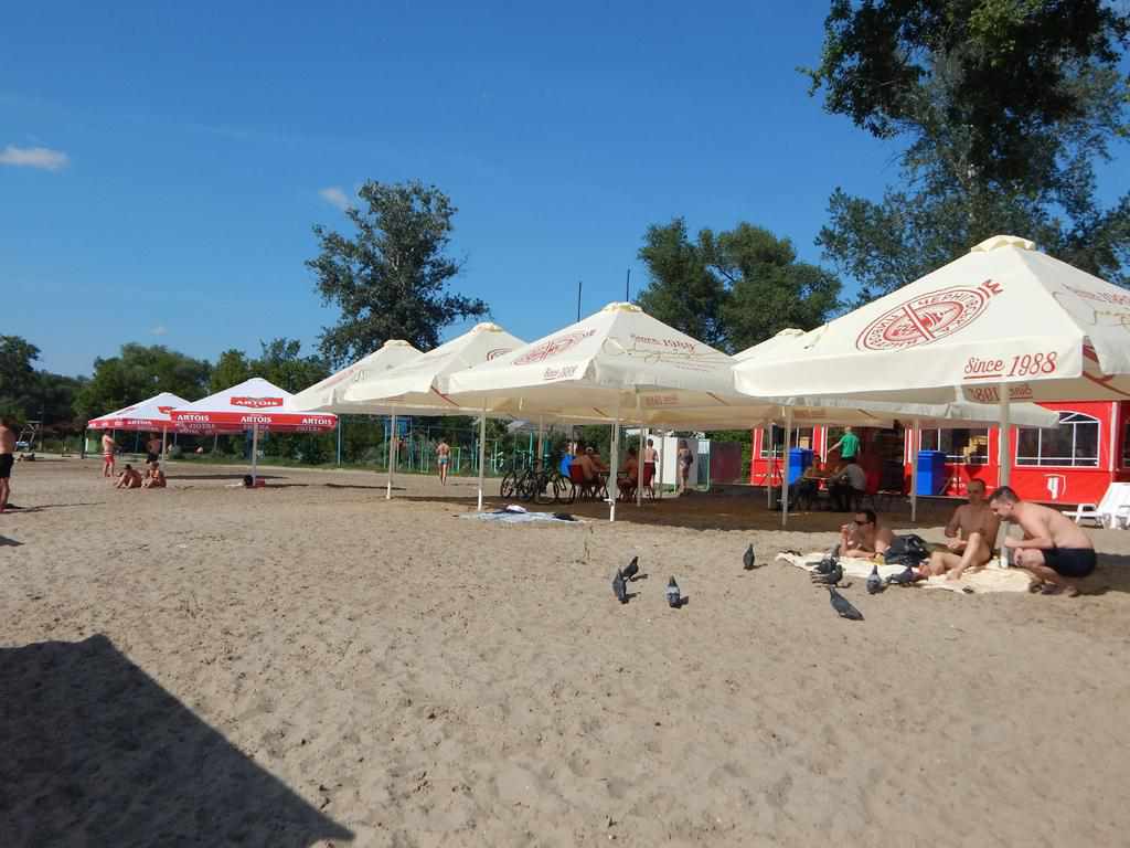 Чи готові міські пляжі Полтави до нового купального сезону. ФОТО