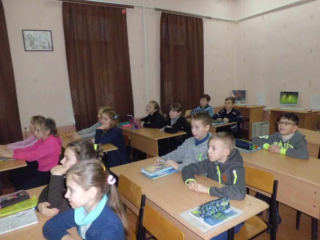 У школі на Полтавщині хочуть звести класи: батьки проти, відстоюють право на комфортну освіту