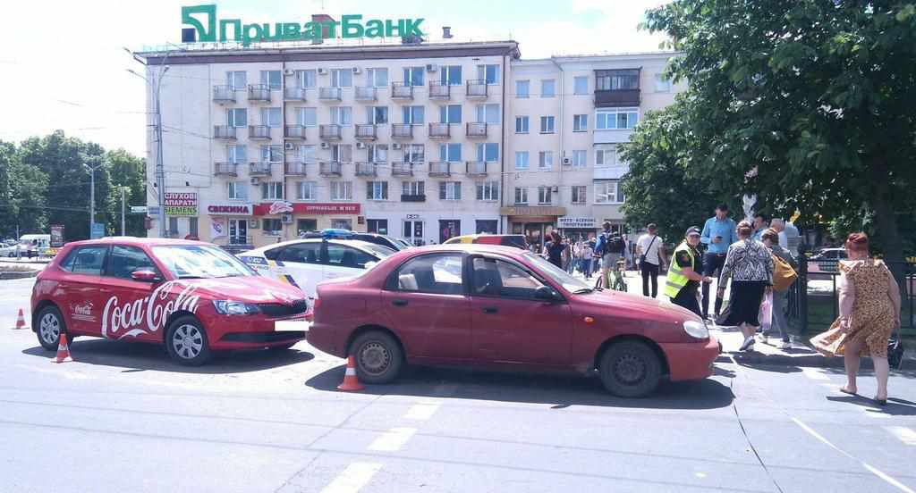У центрі Полтави ДТП. ФОТОФАКТ