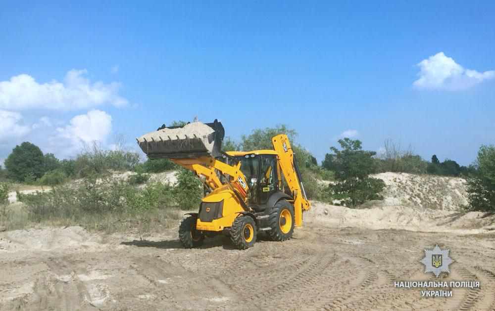 На Полтавщині незаконо вивозили комунальний пісок