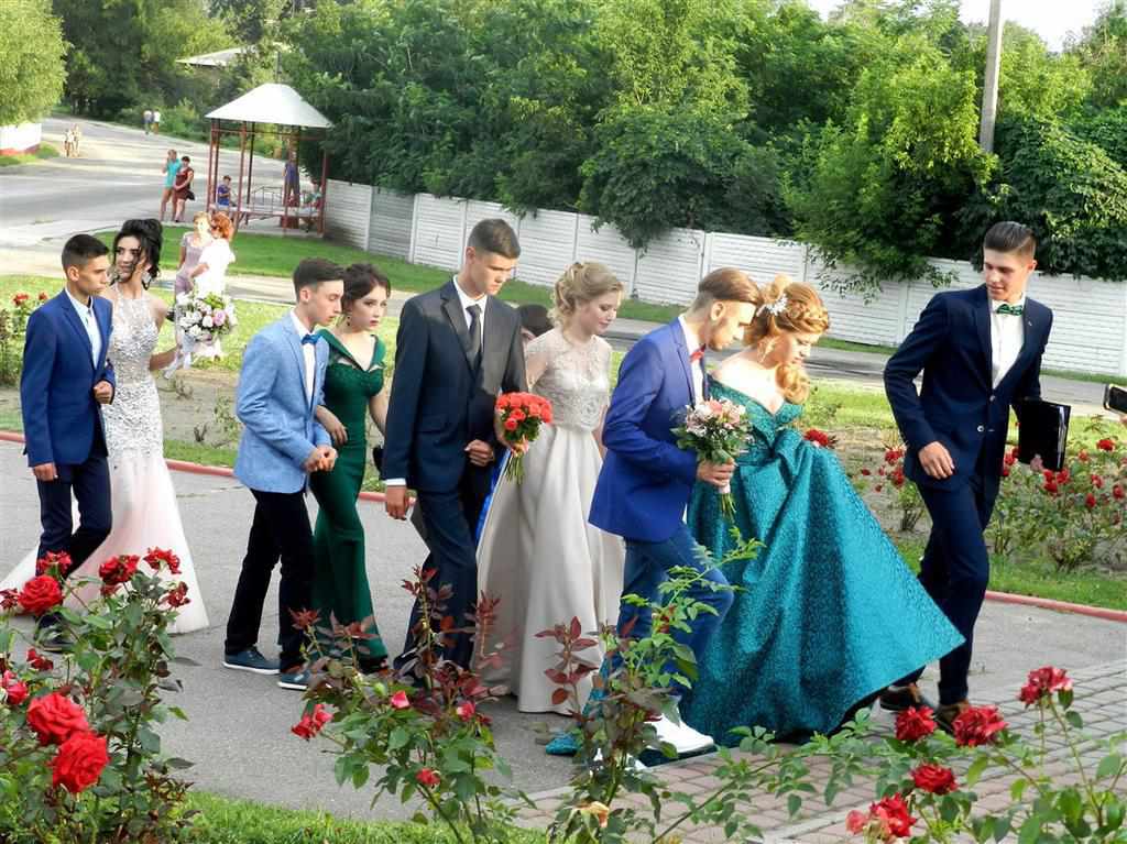 Випускний у Нових Санжарах: про смаки, підготовку та обрані професії. ФОТО. ВІДЕО