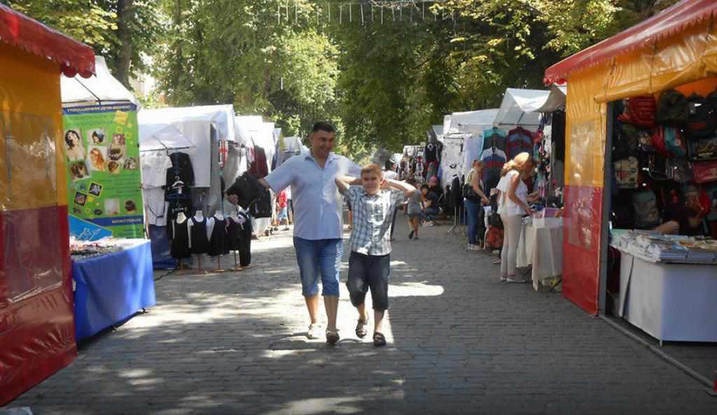 Вже за тиждень у Полтаві запрацюють шкільні ярмарки