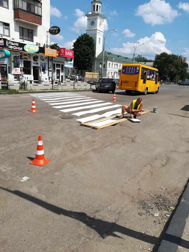 У Полтаві біля підземки, де загинула людина, облаштували наземний перехід. ФОТО