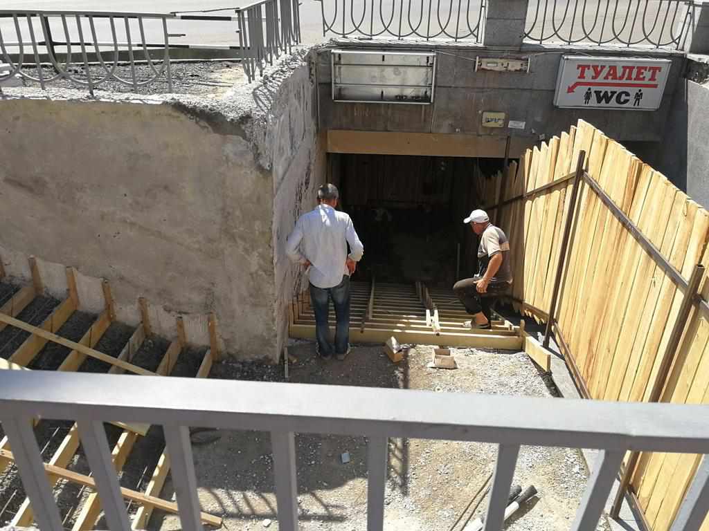 Підземні переходи у Полтаві продовжують ремонтувати, але не всі. ФОТО