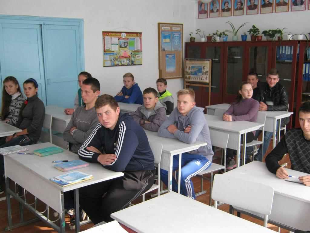 Утримання сільського учня коштує до 60 тисяч гривень на рік