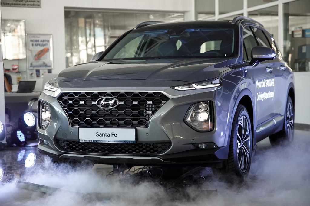 «Створюй моменти»: у Полтаві презентували новий Hyundai Santa Fe